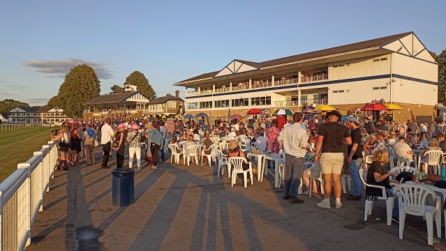 Reportáž: Windsor a Sandown v rytmu country a soulu