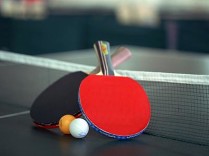 Pingpongový turnaj v Chuchli a dostihy v Dubai